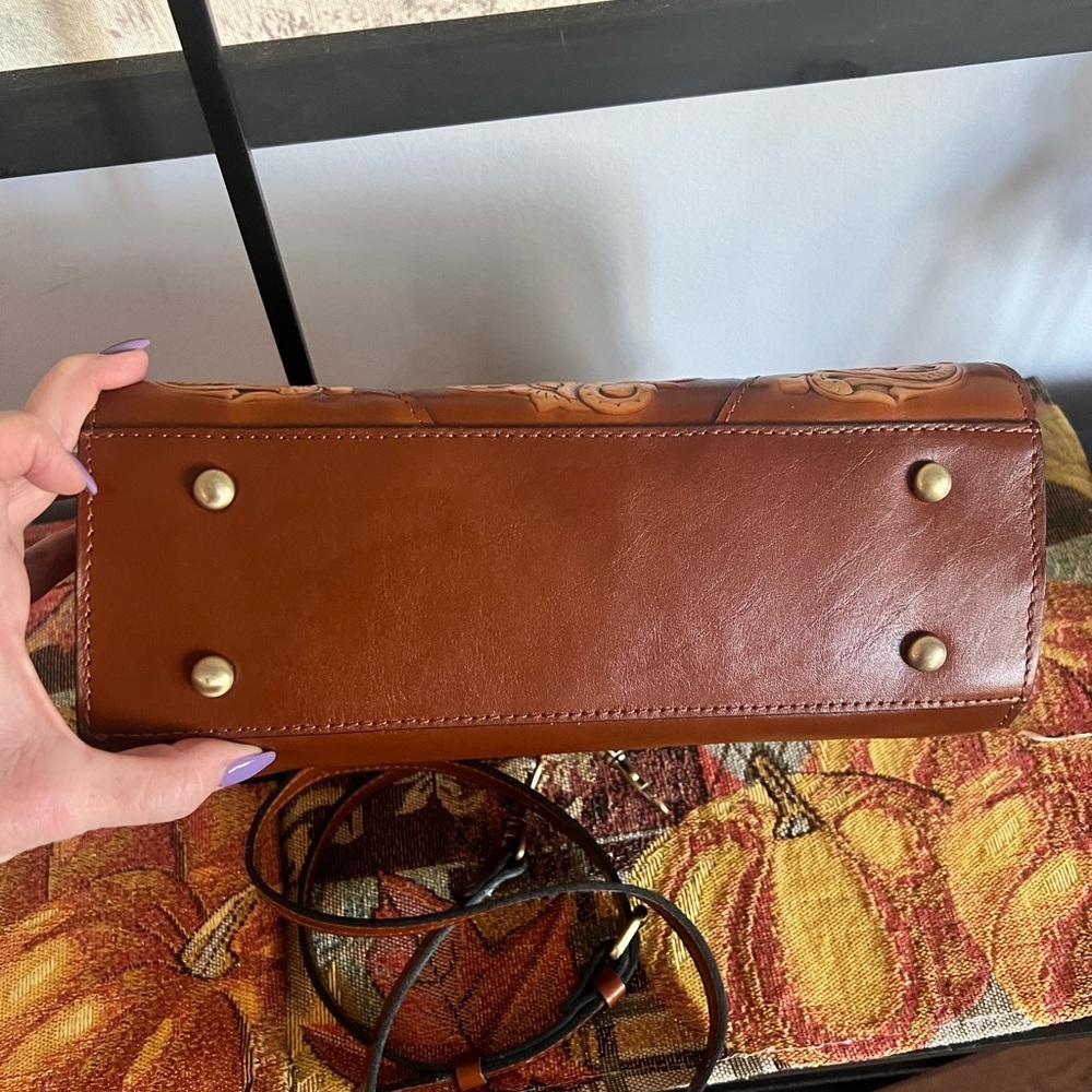 Patricia Nash Tooled Brown Embossed Handbag - Picture 13 of 14